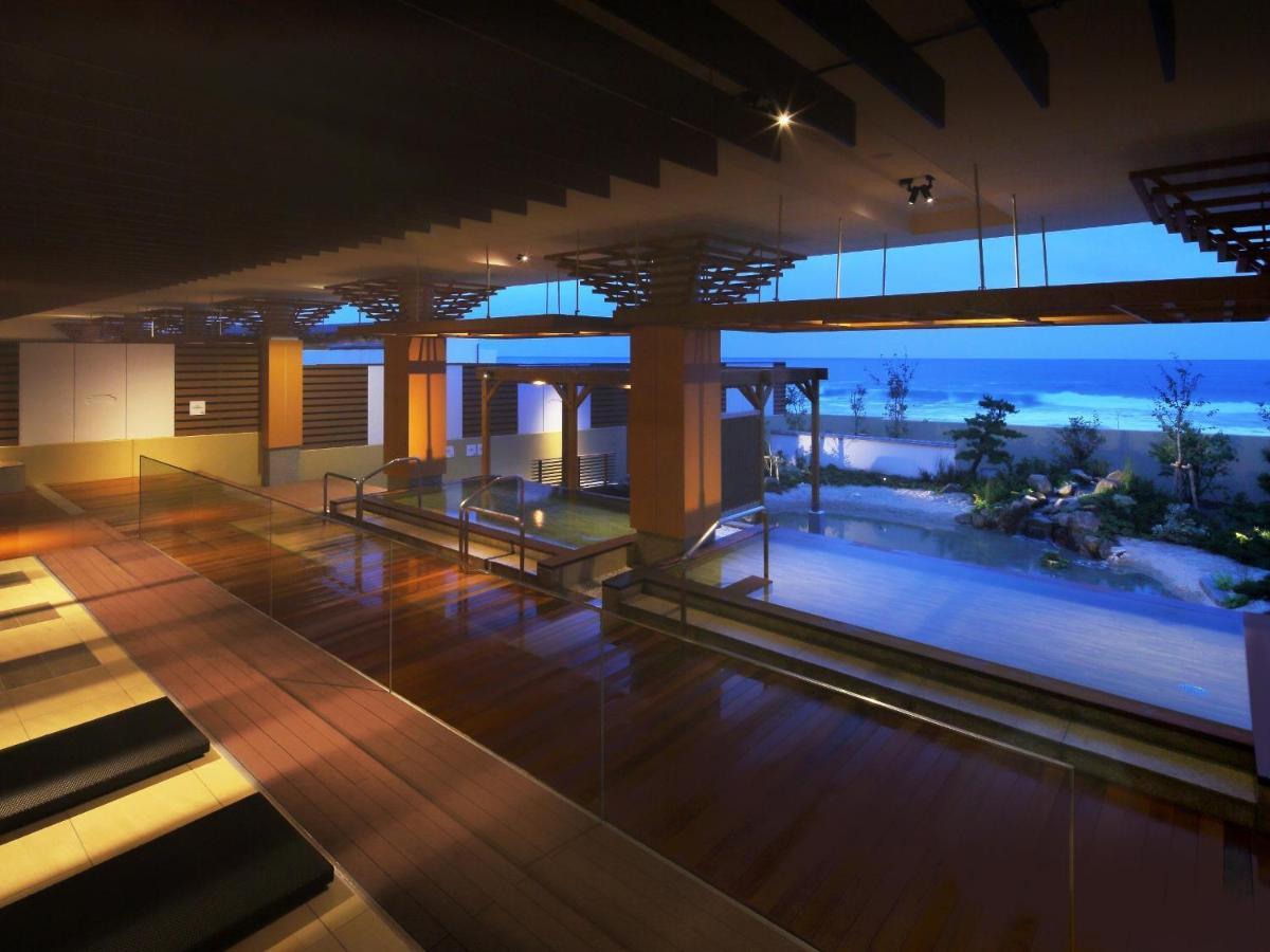 Kamogawa Grand Hotel Exteriör bild
