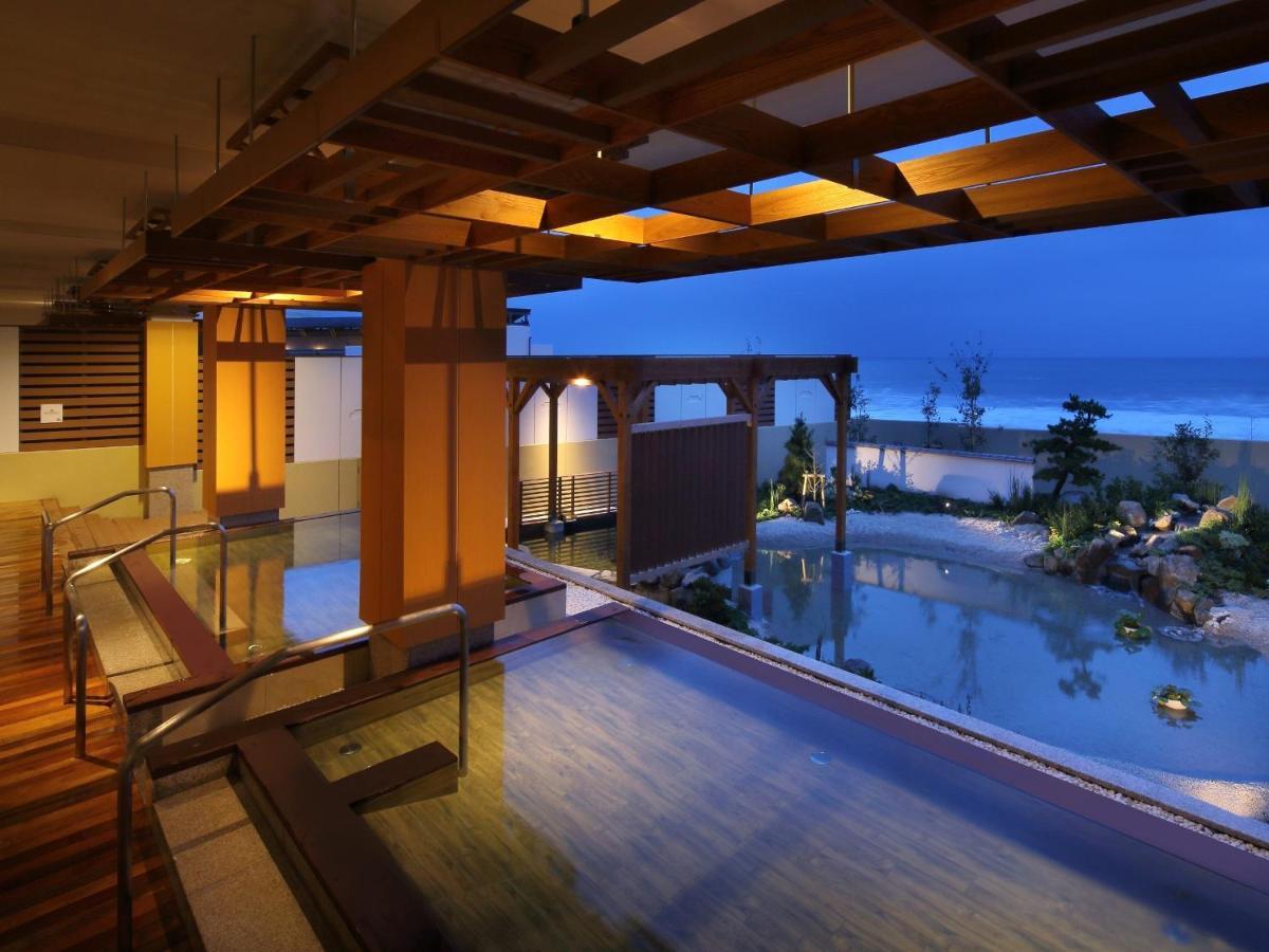 Kamogawa Grand Hotel Exteriör bild