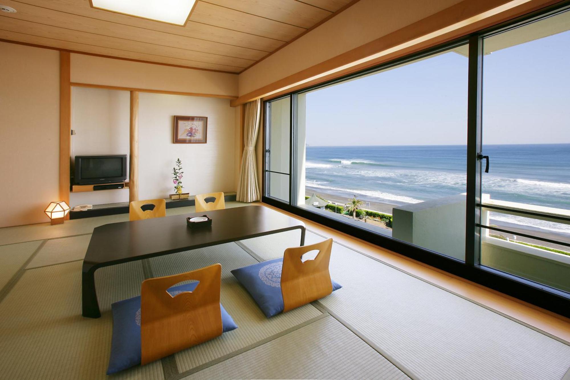 Kamogawa Grand Hotel Exteriör bild